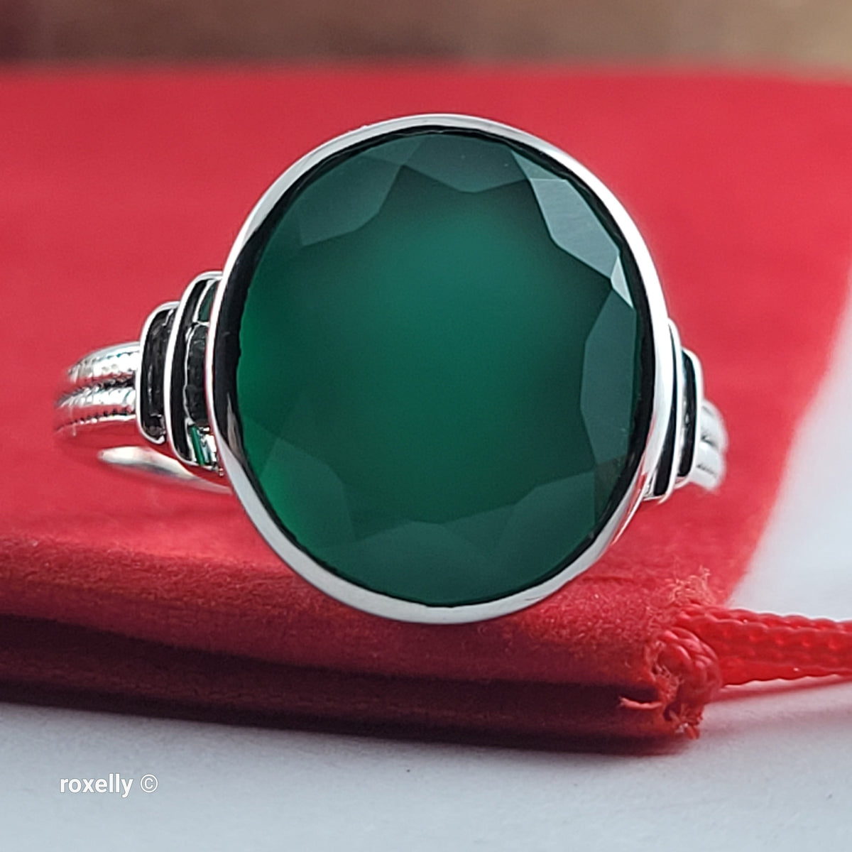 925 Sterling Silver Green Onyx Ring Size 7.75