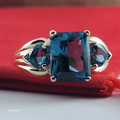 14K Yellow Gold Blue Topaz Cocktail Ring Size 10 - Solid Gold