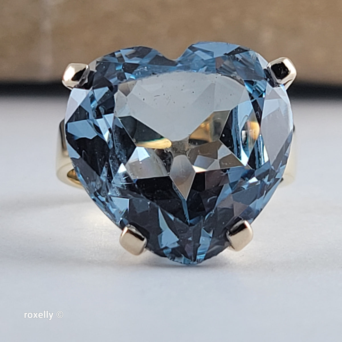 18K Yellow Gold Heart-Shaped Blue Topaz Ring Size 5.75 - Solid Gold