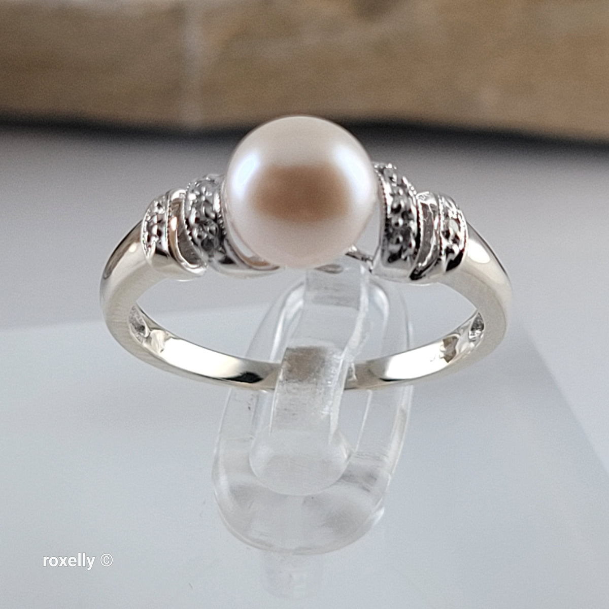 14K White Gold Fresh-water Pearl & Diamonds Ring Size 7 - Solid Gold