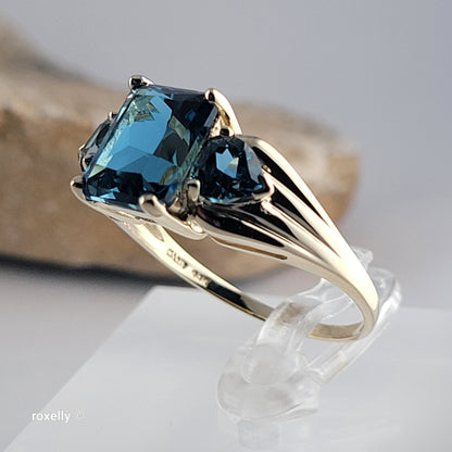 14K Yellow Gold Blue Topaz Cocktail Ring Size 10 - Solid Gold