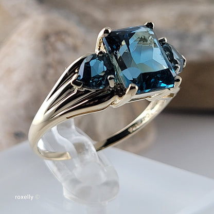 14K Yellow Gold Blue Topaz Cocktail Ring Size 10 - Solid Gold