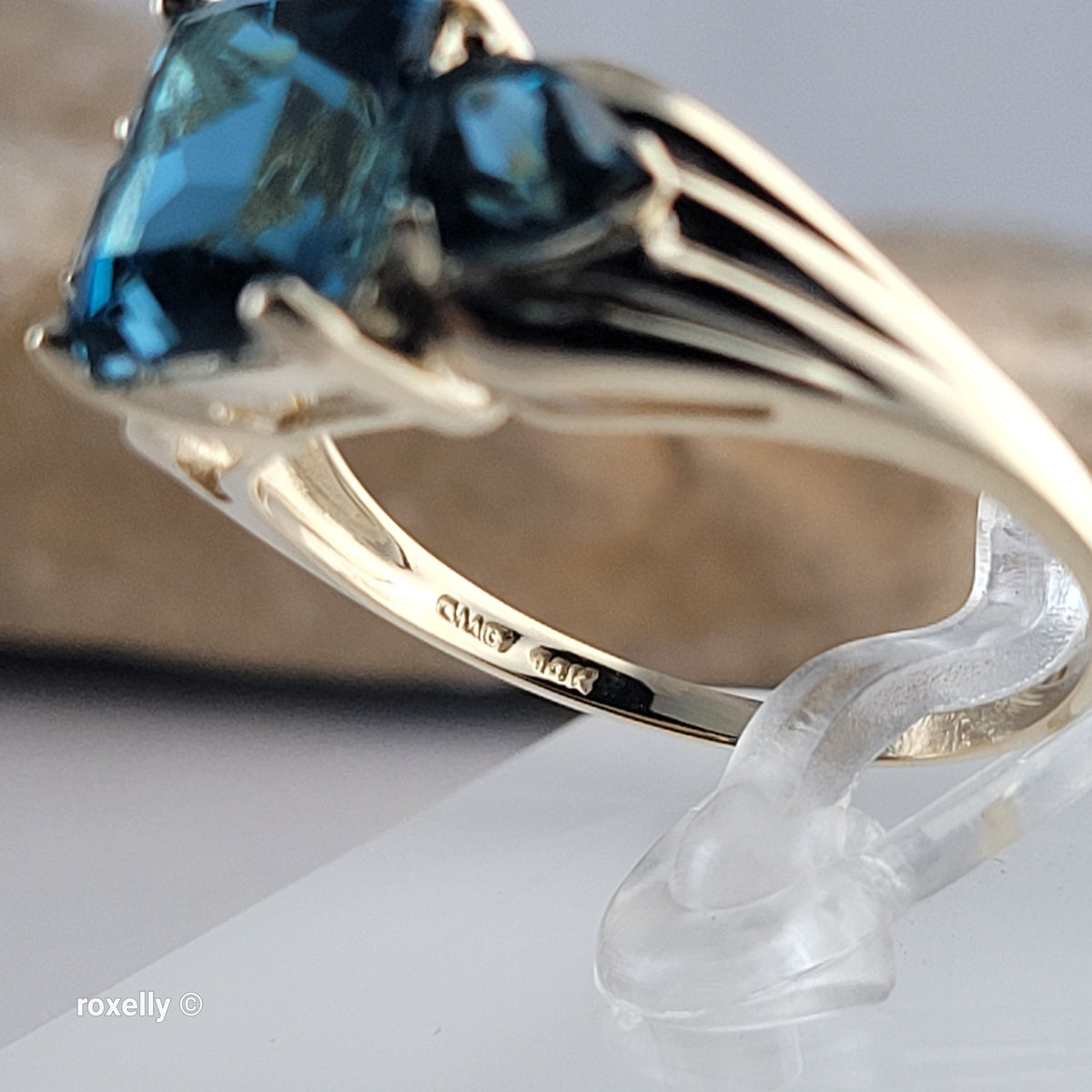 14K Yellow Gold Blue Topaz Cocktail Ring Size 10 - Solid Gold
