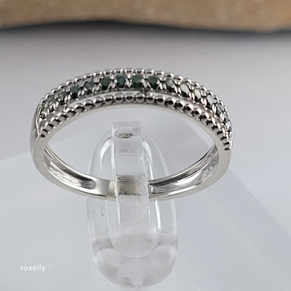 10K White Gold Green Diamonds Infinity Ring Design Size 7 - Solid Gold