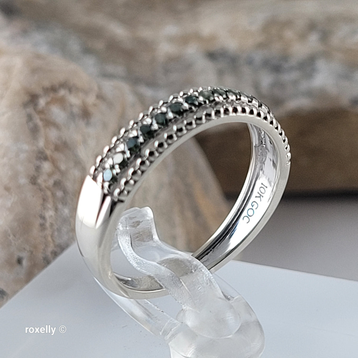 10K White Gold Green Diamonds Infinity Ring Design Size 7 - Solid Gold