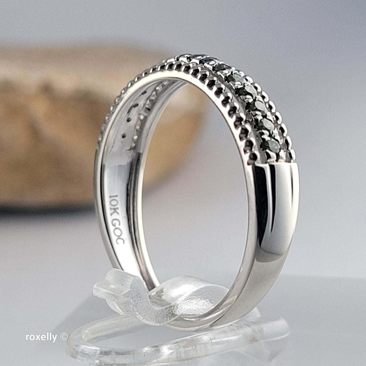 10K White Gold Green Diamonds Infinity Ring Design Size 7 - Solid Gold