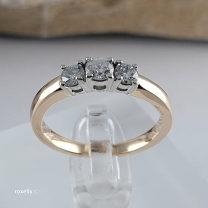 14K Yellow Gold Genuine Diamonds Band Ring Size 7 - Solid Gold