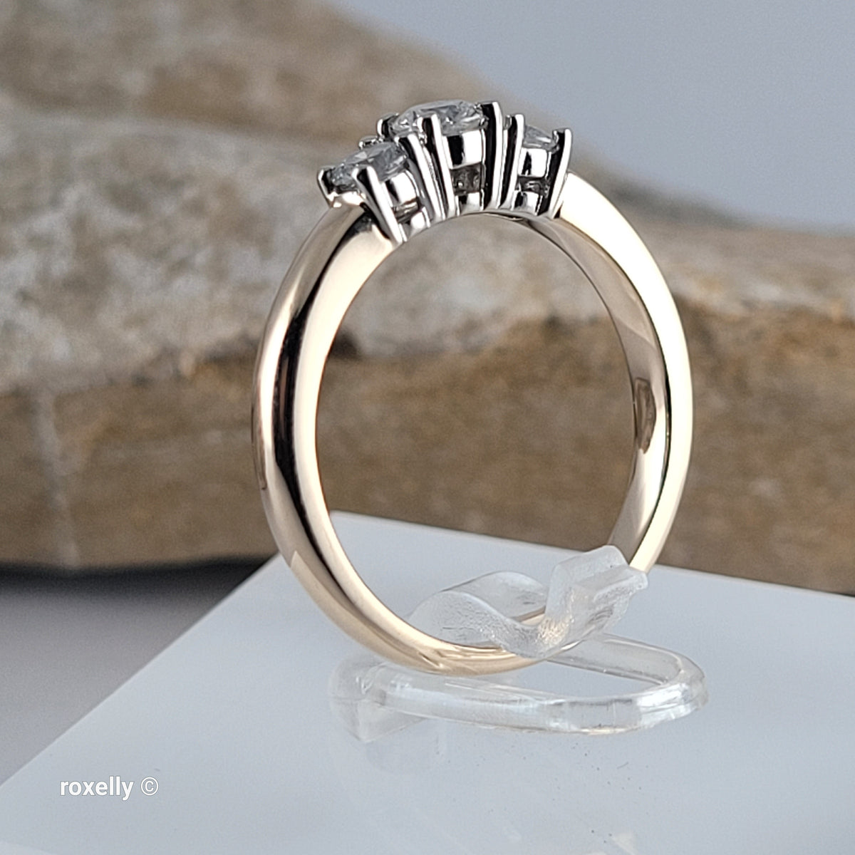 14K Yellow Gold Genuine Diamonds Band Ring Size 7 - Solid Gold