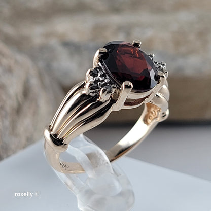 14K Yellow Gold Garnet and Genuine Diamonds Ring Size 5.5 - Solid Gold