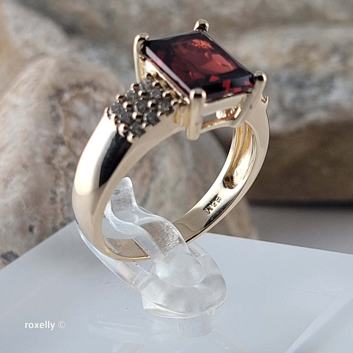 14K Yellow Gold Garnet and Genuine Diamonds Ring Size 7 - Solid Gold