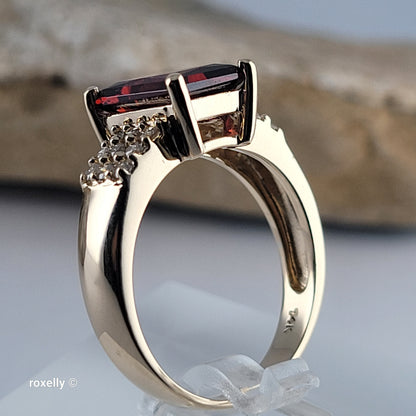 14K Yellow Gold Garnet and Genuine Diamonds Ring Size 7 - Solid Gold