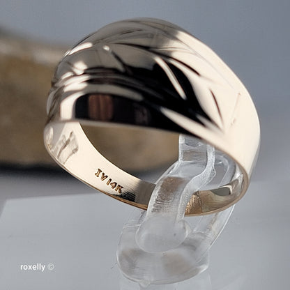 14K Yellow Gold Dome Design Ring Size 7.75 - Solid Gold