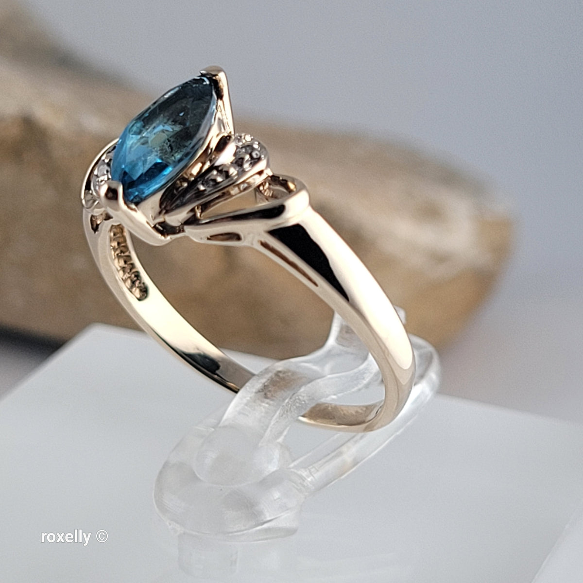 10K Yellow Gold Blue Topaz and Genuine Diamonds Ring Size 6.5 - Solid Gold
