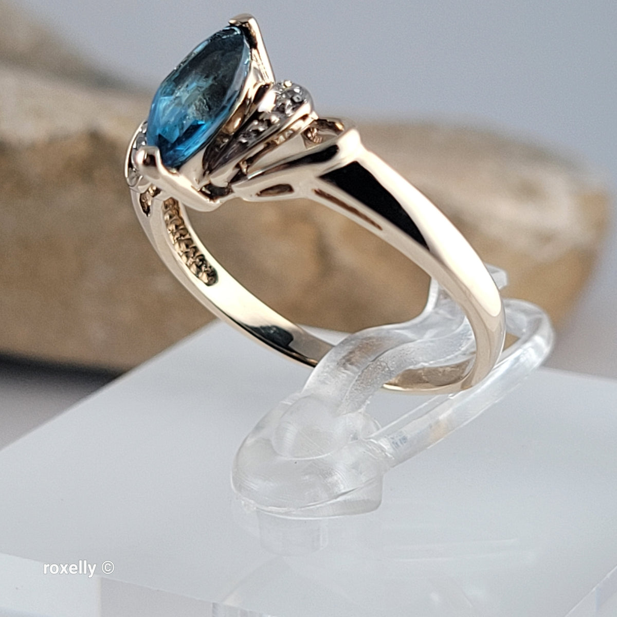 10K Yellow Gold Blue Topaz and Genuine Diamonds Ring Size 6.5 - Solid Gold