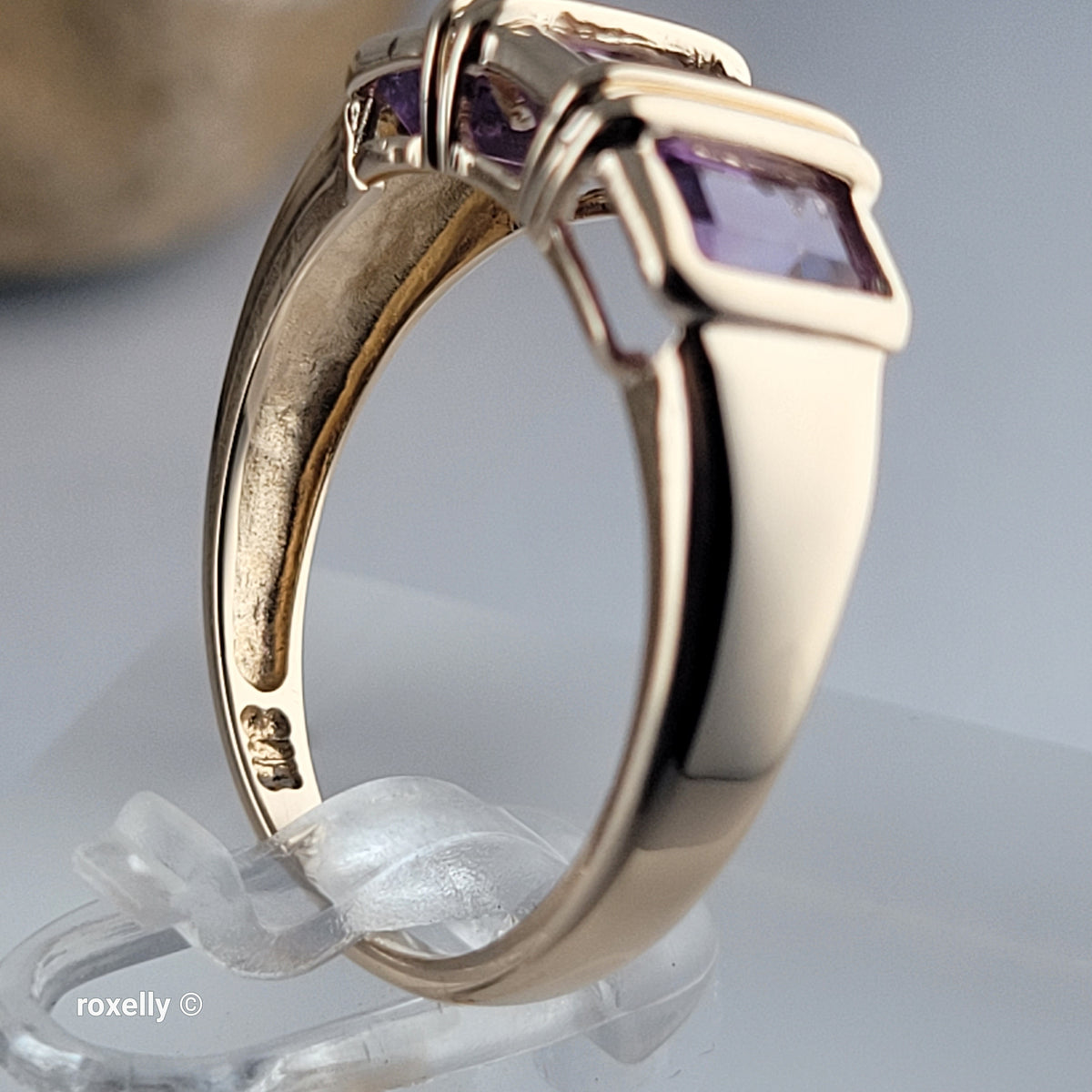 14K Yellow Gold Purple Amethyst Gemstones Ring Size 6.5 - Solid Gold