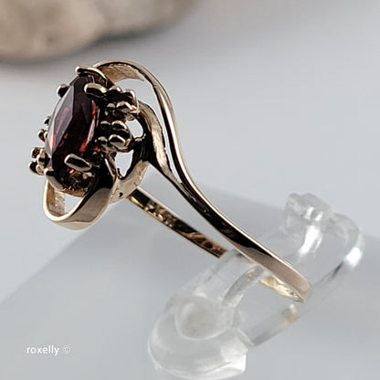 14K Yellow Gold Garnet and Genuine Diamonds Ring Size 9.5 - Solid Gold