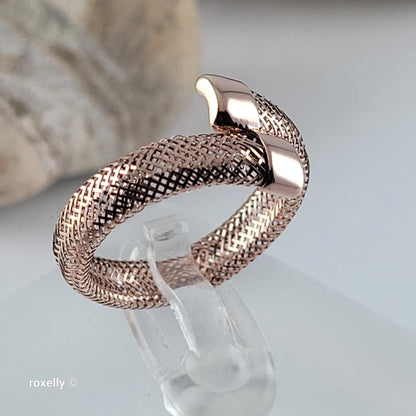 10K Rose Gold Flexible Mesh Ring Size 6.5, Made in Italy - Solid Gold