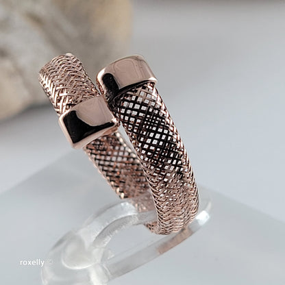 10K Rose Gold Flexible Mesh Ring Size 6.5, Made in Italy - Solid Gold