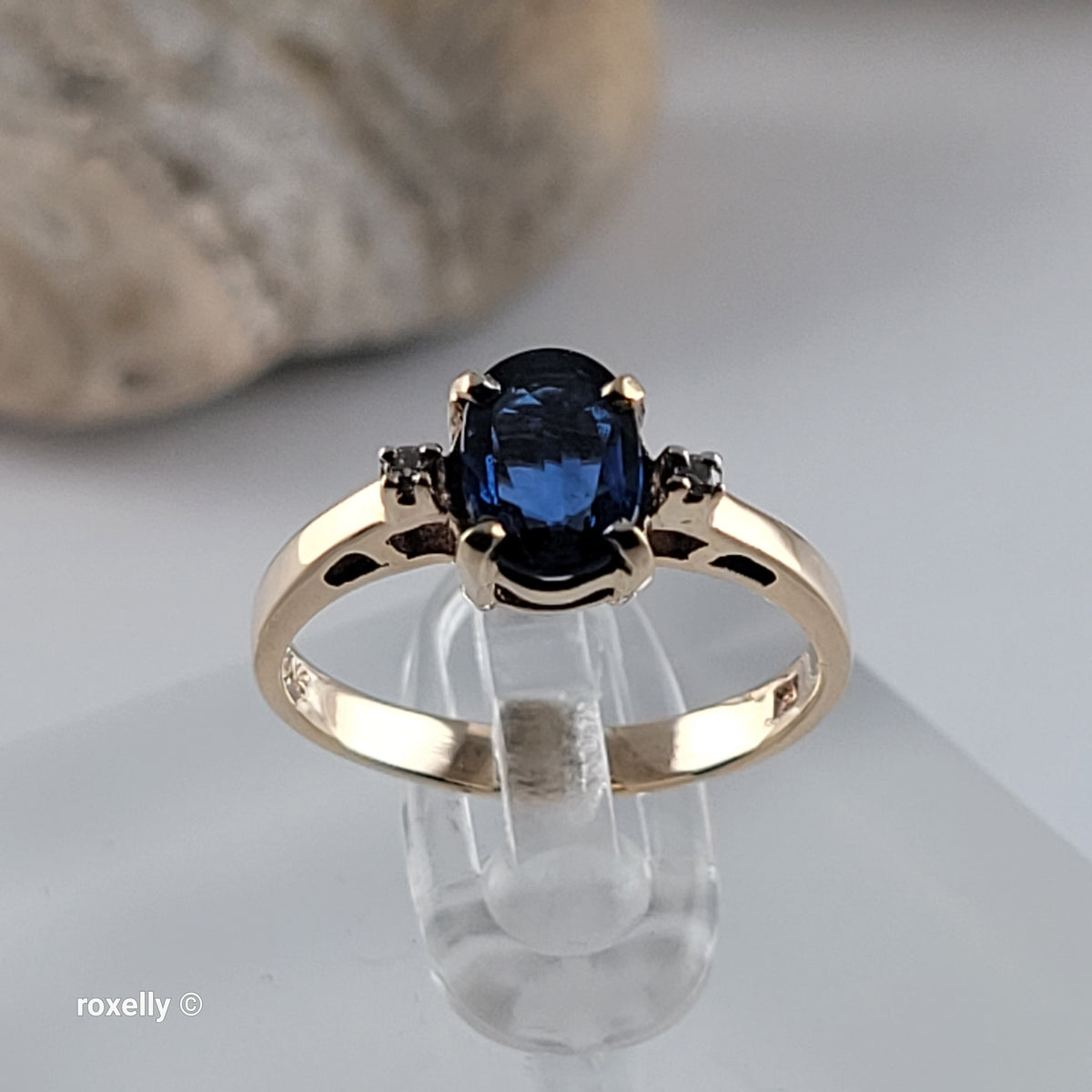10K Yellow Gold Blue Sapphire & Genuine Diamonds Ring Size 5 - Solid Gold