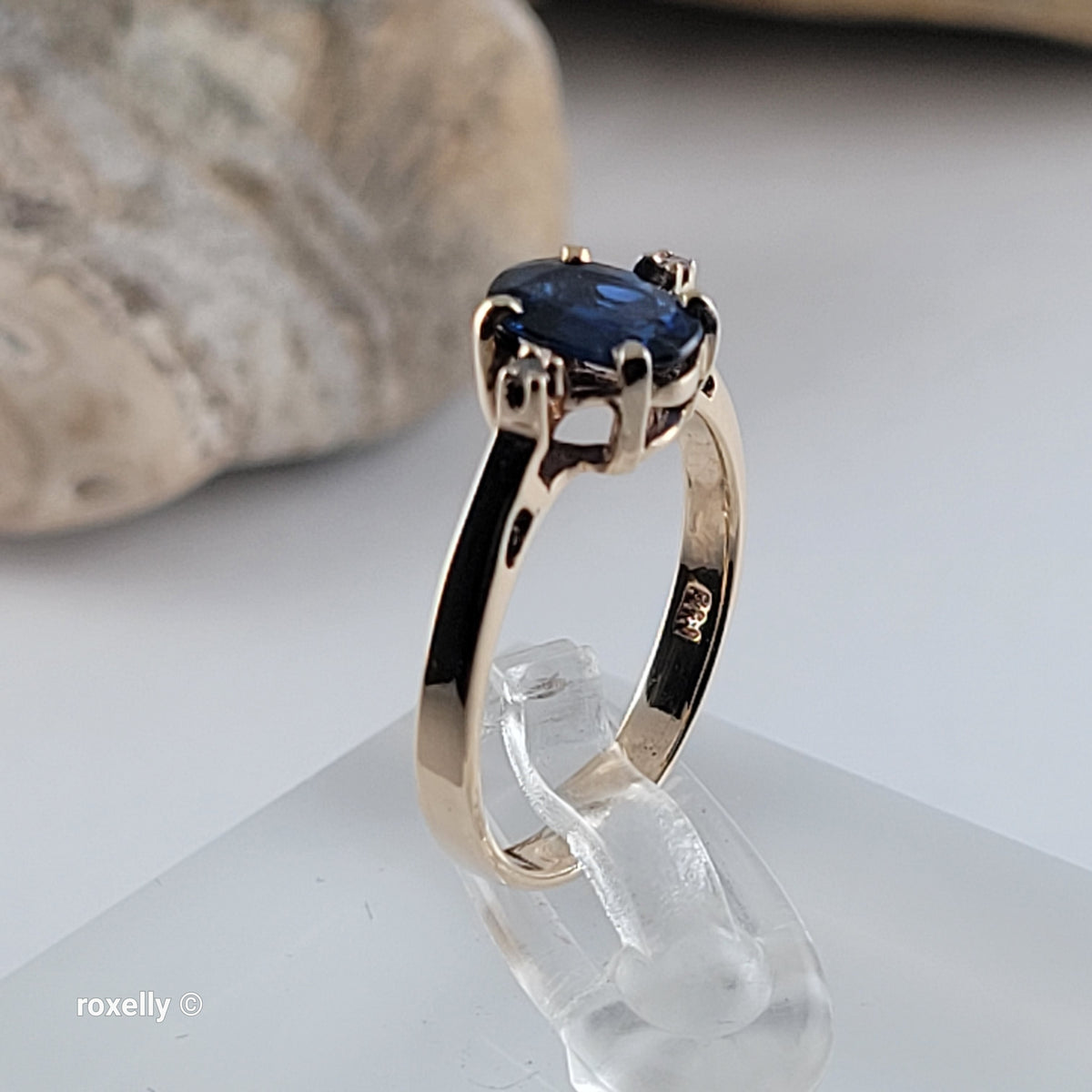 10K Yellow Gold Blue Sapphire & Genuine Diamonds Ring Size 5 - Solid Gold