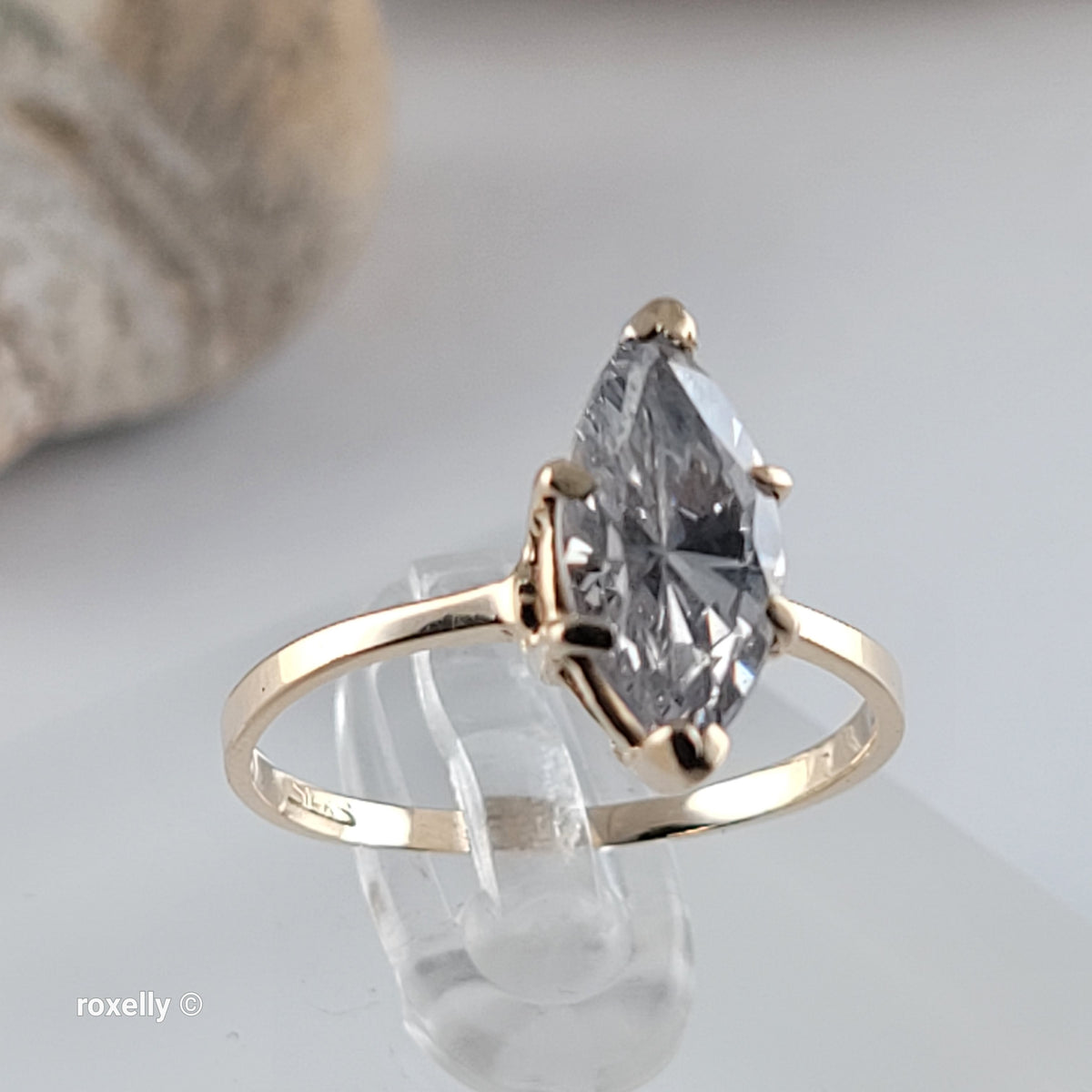 14K Yellow Gold White Cubic Zirconia Cocktail Ring Size 7.5 - Solid Gold