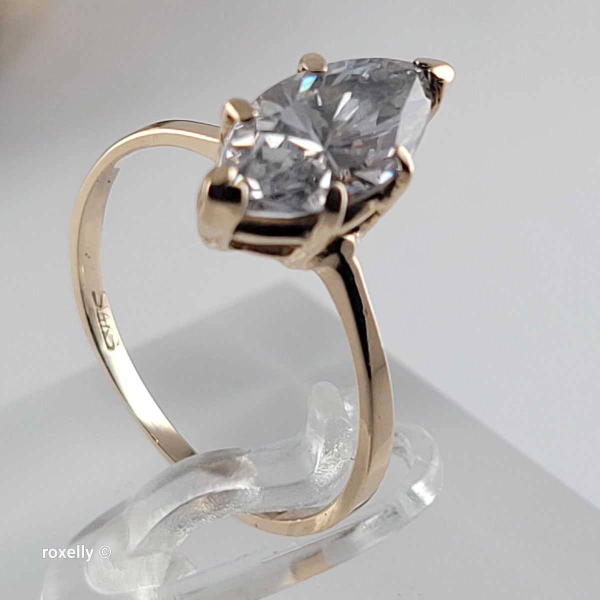 14K Yellow Gold White Cubic Zirconia Cocktail Ring Size 7.5 - Solid Gold