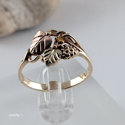 10K Yellow Gold Citrine and Leaves Black Hills Ring Size 6.75 - Solid Gold