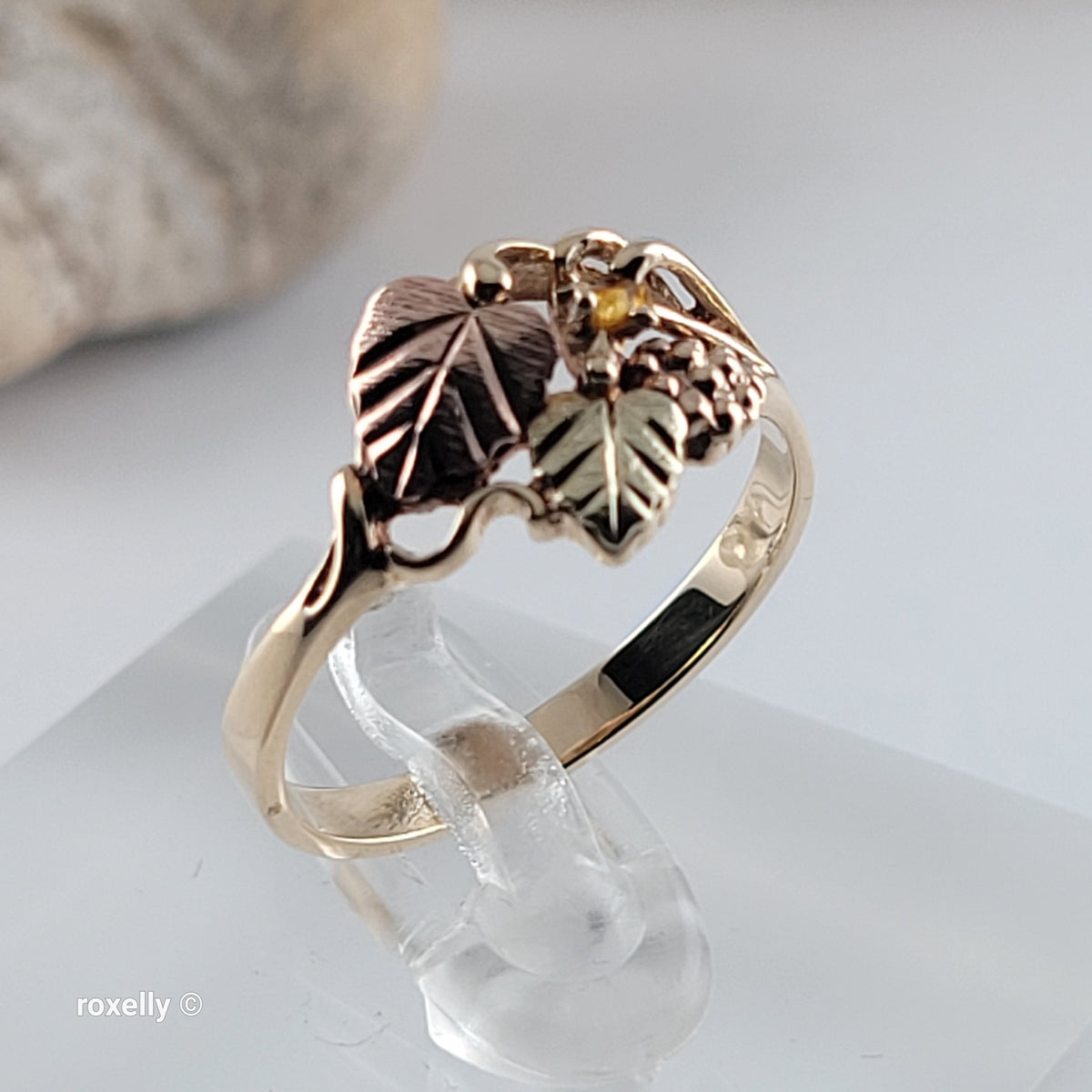 10K Yellow Gold Citrine and Leaves Black Hills Ring Size 6.75 - Solid Gold
