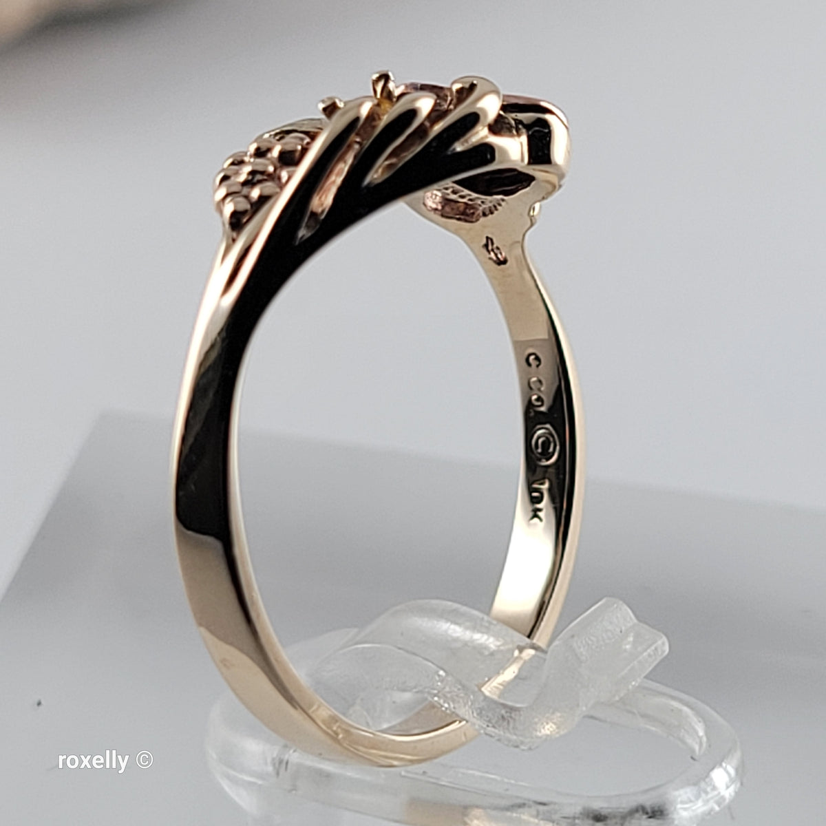 10K Yellow Gold Citrine and Leaves Black Hills Ring Size 6.75 - Solid Gold