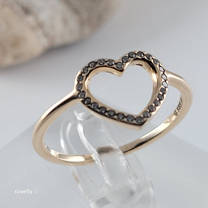 14K Yellow Gold Heart-Shaped Cubic Zirconia Ring Size 8.25 - Solid Gold
