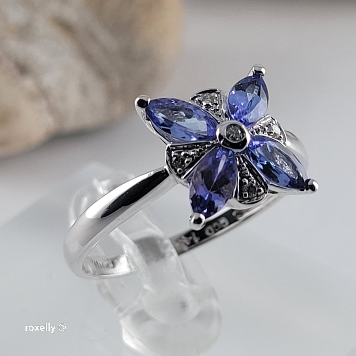 14K White Gold Tanzanite & Genuine Diamonds Ring Size 8.5 - Solid Gold