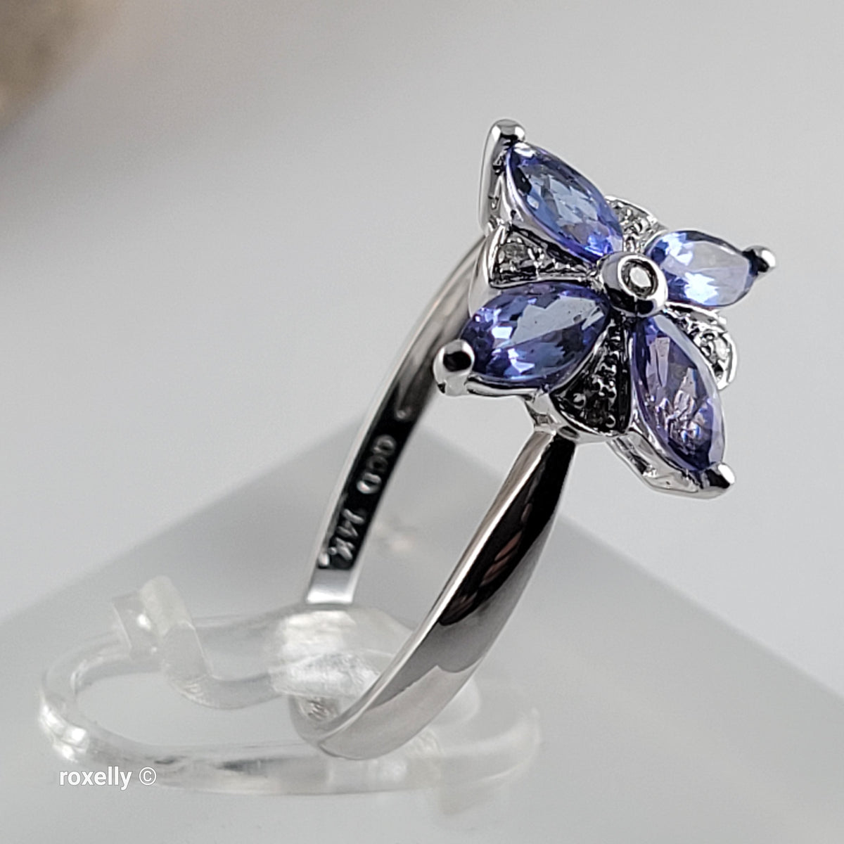 14K White Gold Tanzanite & Genuine Diamonds Ring Size 8.5 - Solid Gold