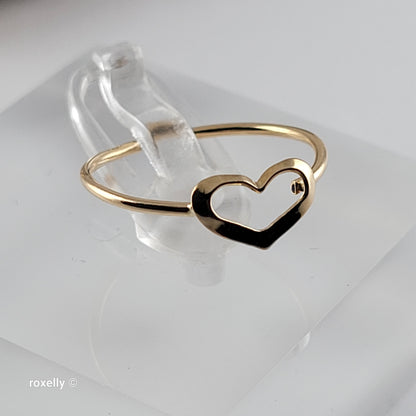 18K Yellow Gold Heart-Shaped Dainty Ring Size 4.75 - Solid Gold