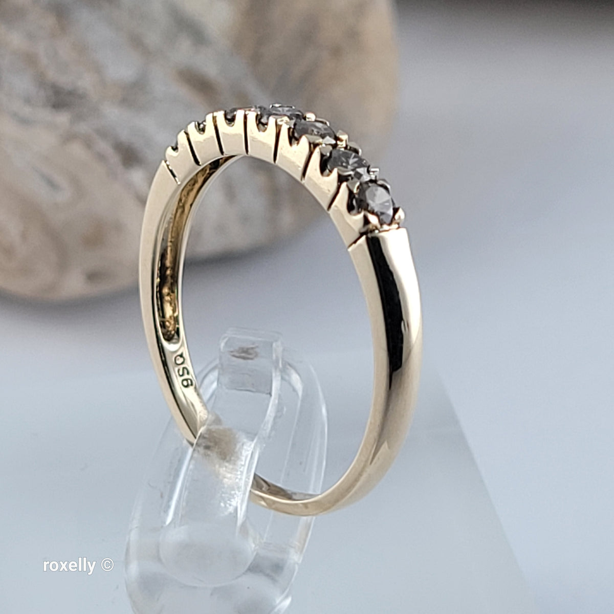 14K Yellow Gold Genuine Diamonds Band Ring Size 7.75 - Solid Gold