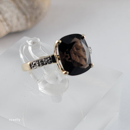 10K Yellow Gold Smoky Topaz and Genuine Diamonds Ring Size 6.75 - Solid Gold