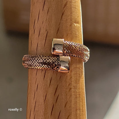 10K Rose Gold Flexible Mesh Ring Size 6.5, Made in Italy - Solid Gold