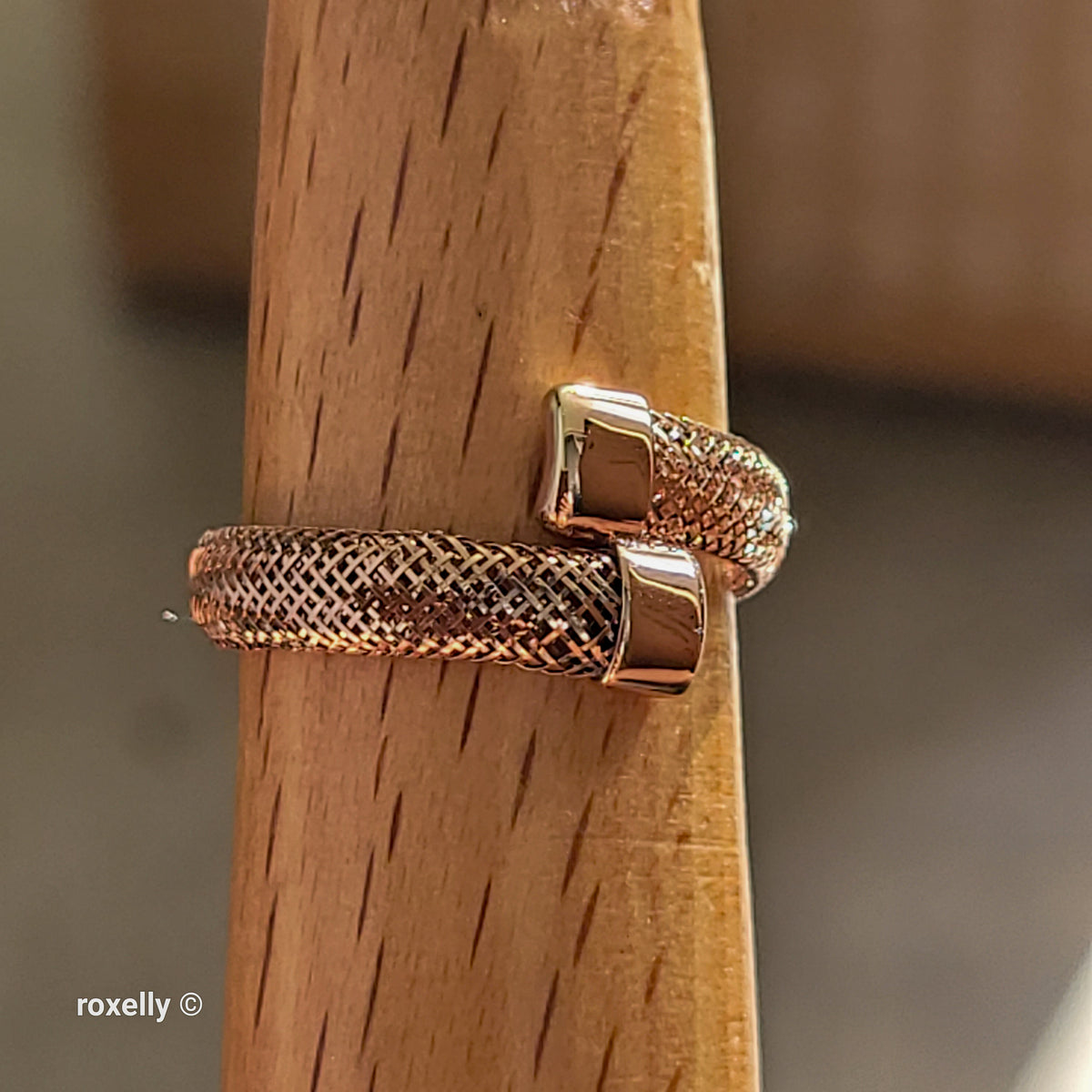 10K Rose Gold Flexible Mesh Ring Size 6.5, Made in Italy - Solid Gold