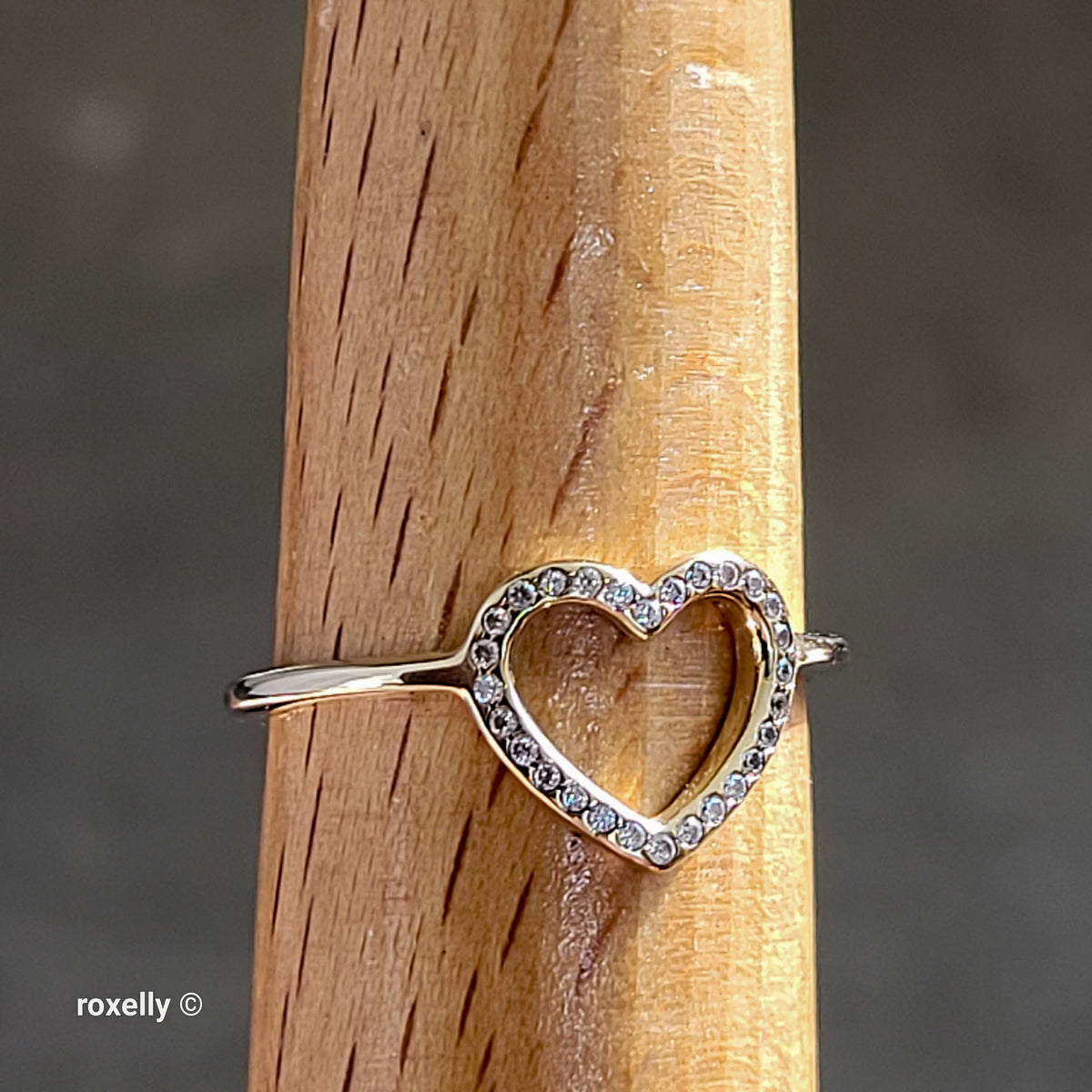 14K Yellow Gold Heart-Shaped Cubic Zirconia Ring Size 8.25 - Solid Gold