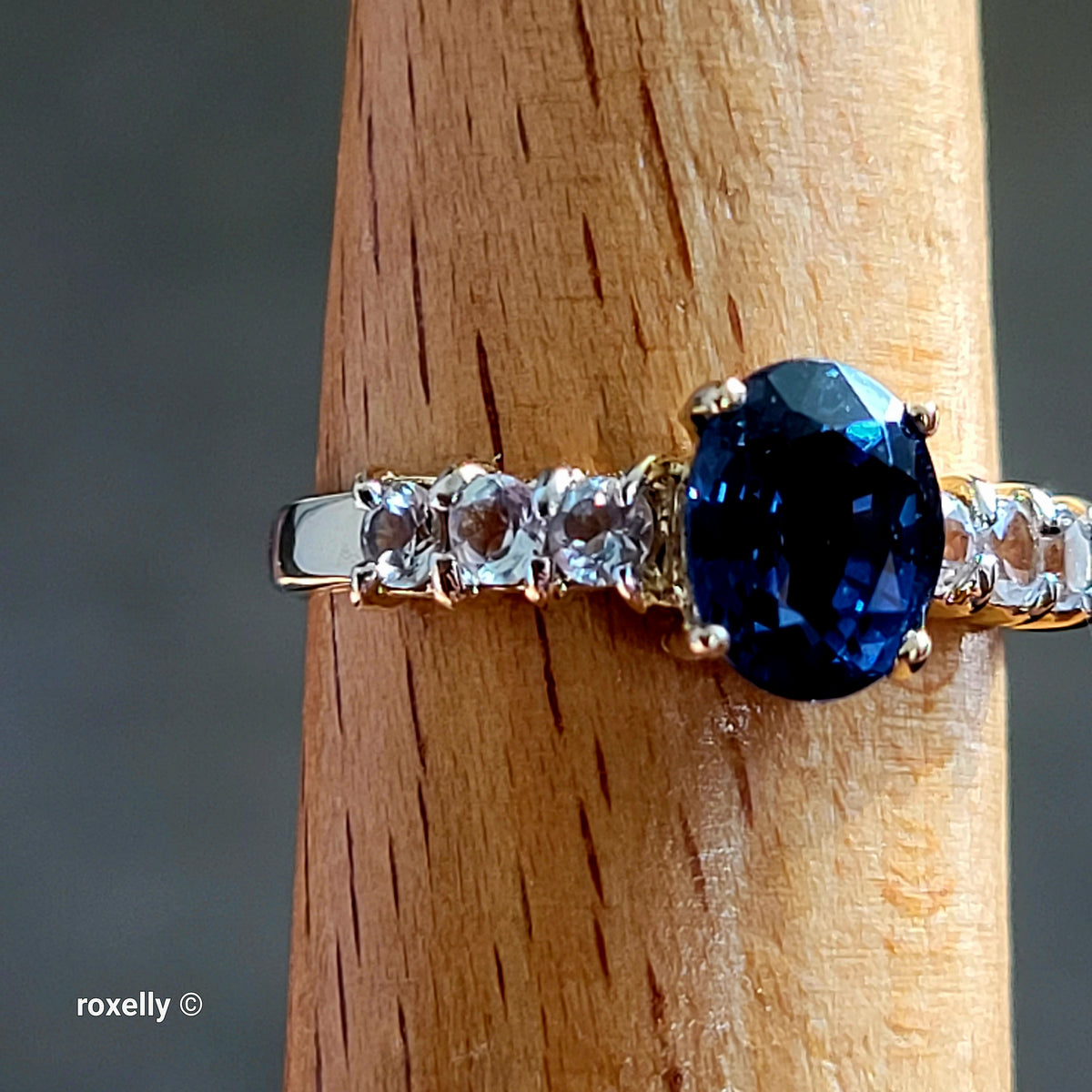 14K Yellow Gold Iolite and White Topaz Gemstones Size 6.75 - Solid Gold