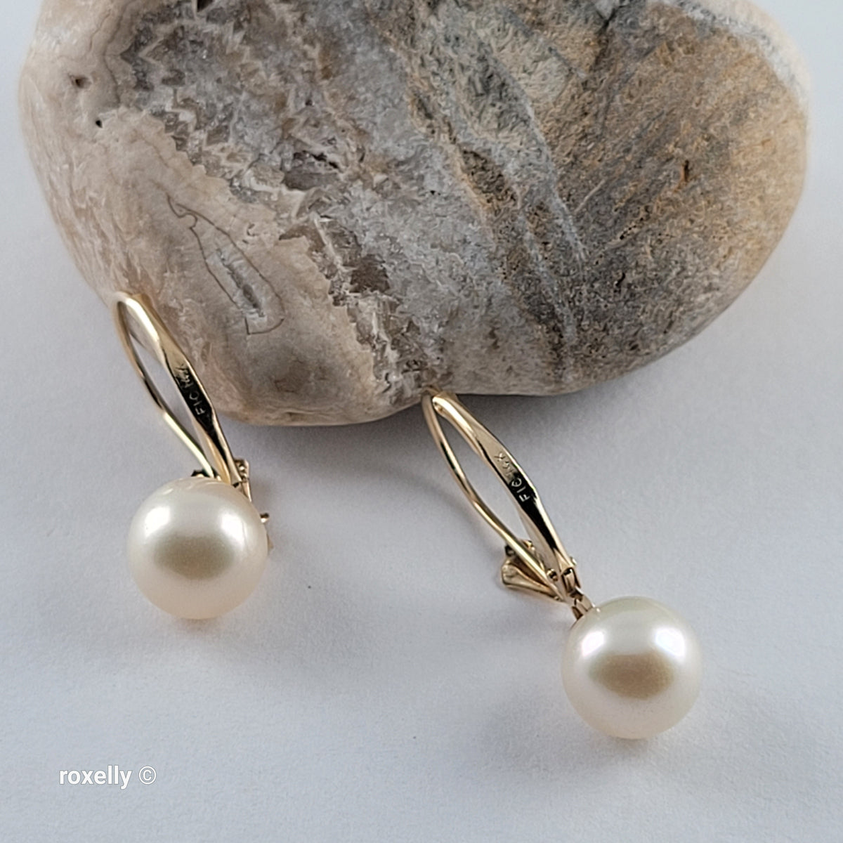 14K Yellow Gold Fresh-Water Pearl Earrings - Solid Gold!