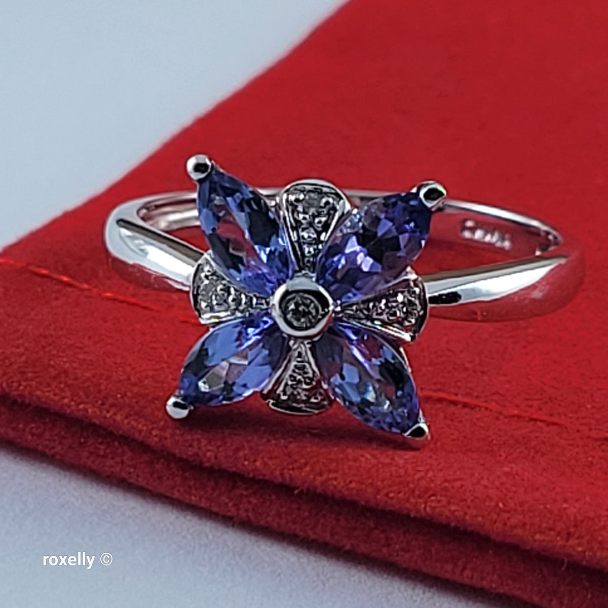 14K White Gold Tanzanite & Genuine Diamonds Ring Size 8.5 - Solid Gold