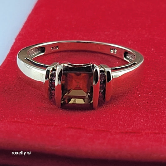 10K Yellow Gold Citrine and Genuine Diamonds Ring Size 6.75 - Solid Gold