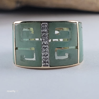 14K Yellow Gold Natural Jade & Genuine Diamonds Ring Size 7 - Solid Gold