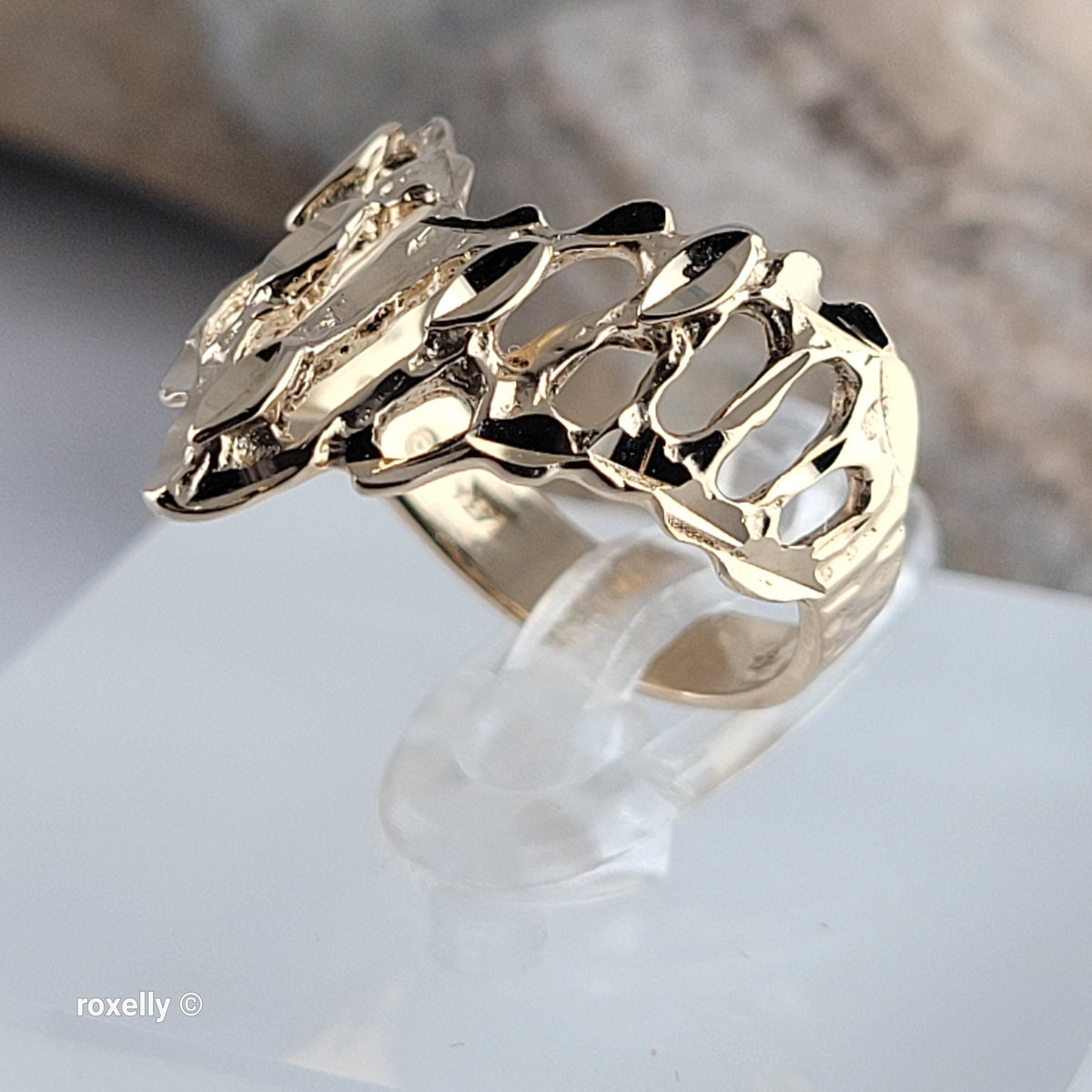 14K Yellow Gold Diamond-Cut Crown Design Ring Size 6 - Solid Gold