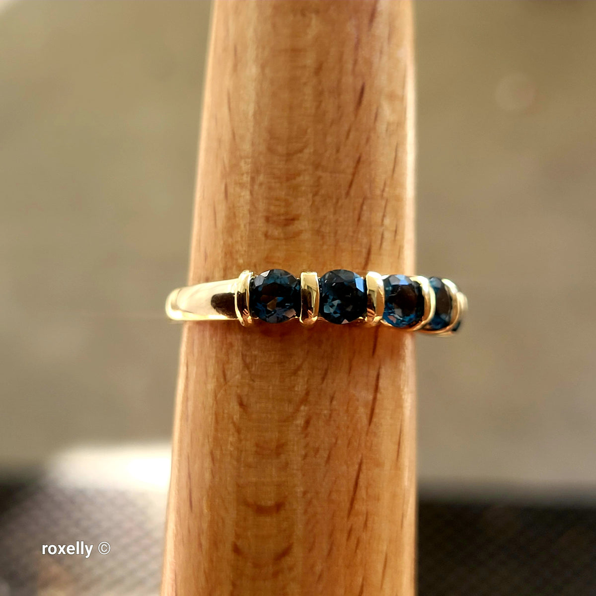 14K Yellow Gold London Blue Topaz Band Ring Size 8 - Solid Gold