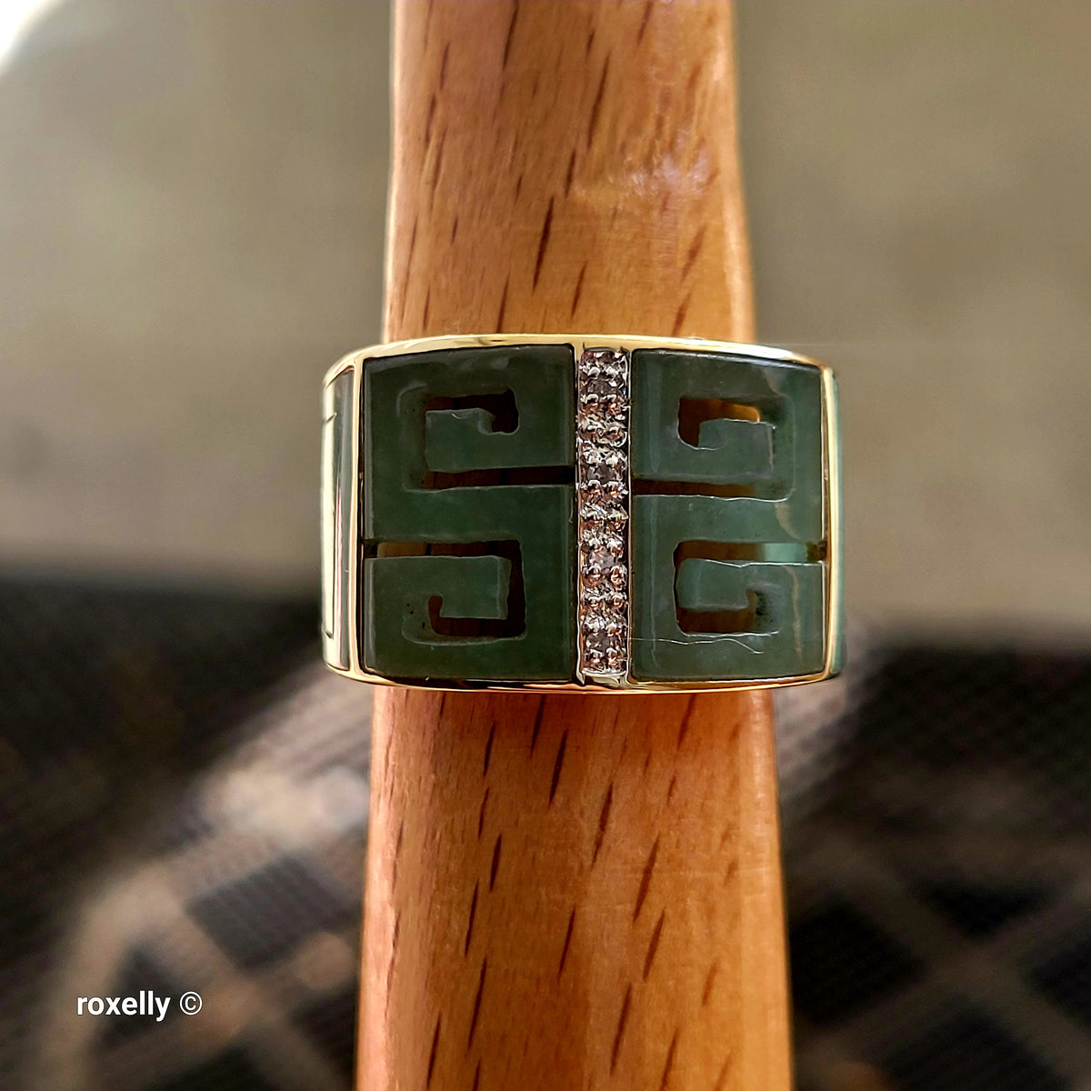 14K Yellow Gold Natural Jade & Genuine Diamonds Ring Size 7 - Solid Gold