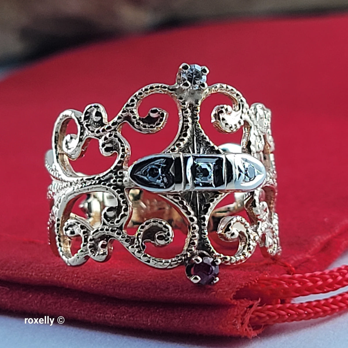 Vintage 14K Yellow Gold Ruby and Genuine Diamonds Filigree Ring Size 5.5 - Solid Gold