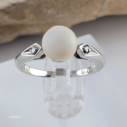 14K White Gold Fresh-Water Pearl and Genuine Diamonds Ring Size 5.5 - Solid Gold