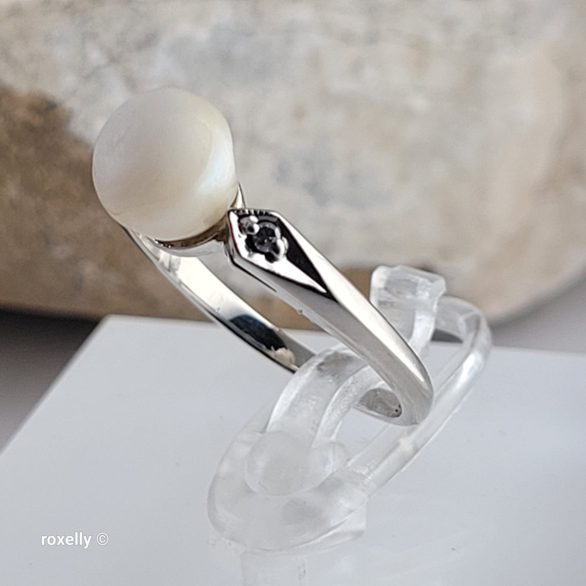 14K White Gold Fresh-Water Pearl and Genuine Diamonds Ring Size 5.5 - Solid Gold