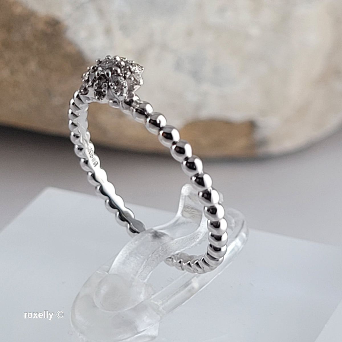 18K White Gold Genuine Diamonds Cluster Ring Size 6 - Solid Gold